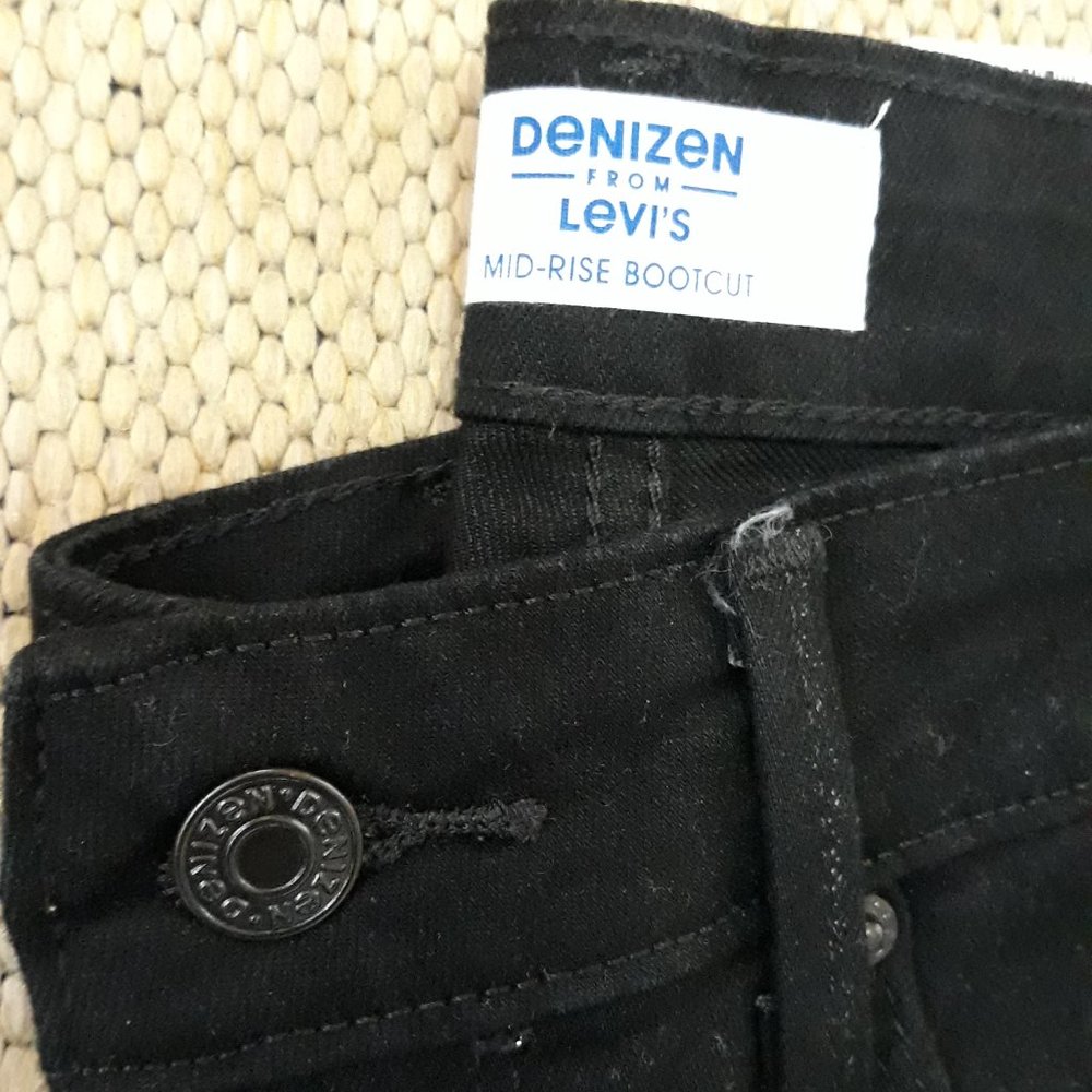 Levi's Women's Mid-Rise Bootcut Stretch Jeans from DENIZEN (Size 10) ~ NEW!!! - Picture 6 of 8